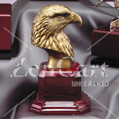 OCDAE210 - Gold Eagle Head Resin Trophy - Click Image to Close