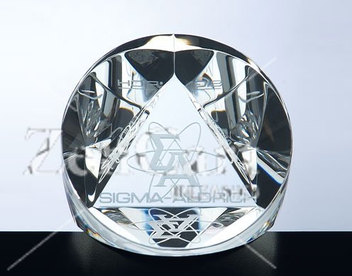 OCPRC668 - Pyramid Dome Paperweight - Click Image to Close