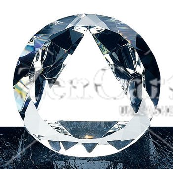OCPRC667 - Dome Fantasy Pyramid Paperweight - Click Image to Close
